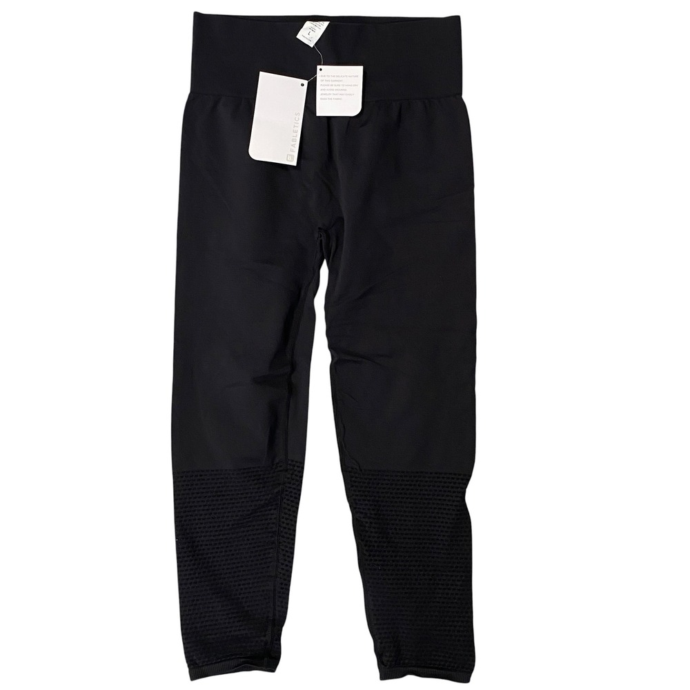 Fabletics Musetta High Waisted 7/8 Capri Leggings Black Size L NWT